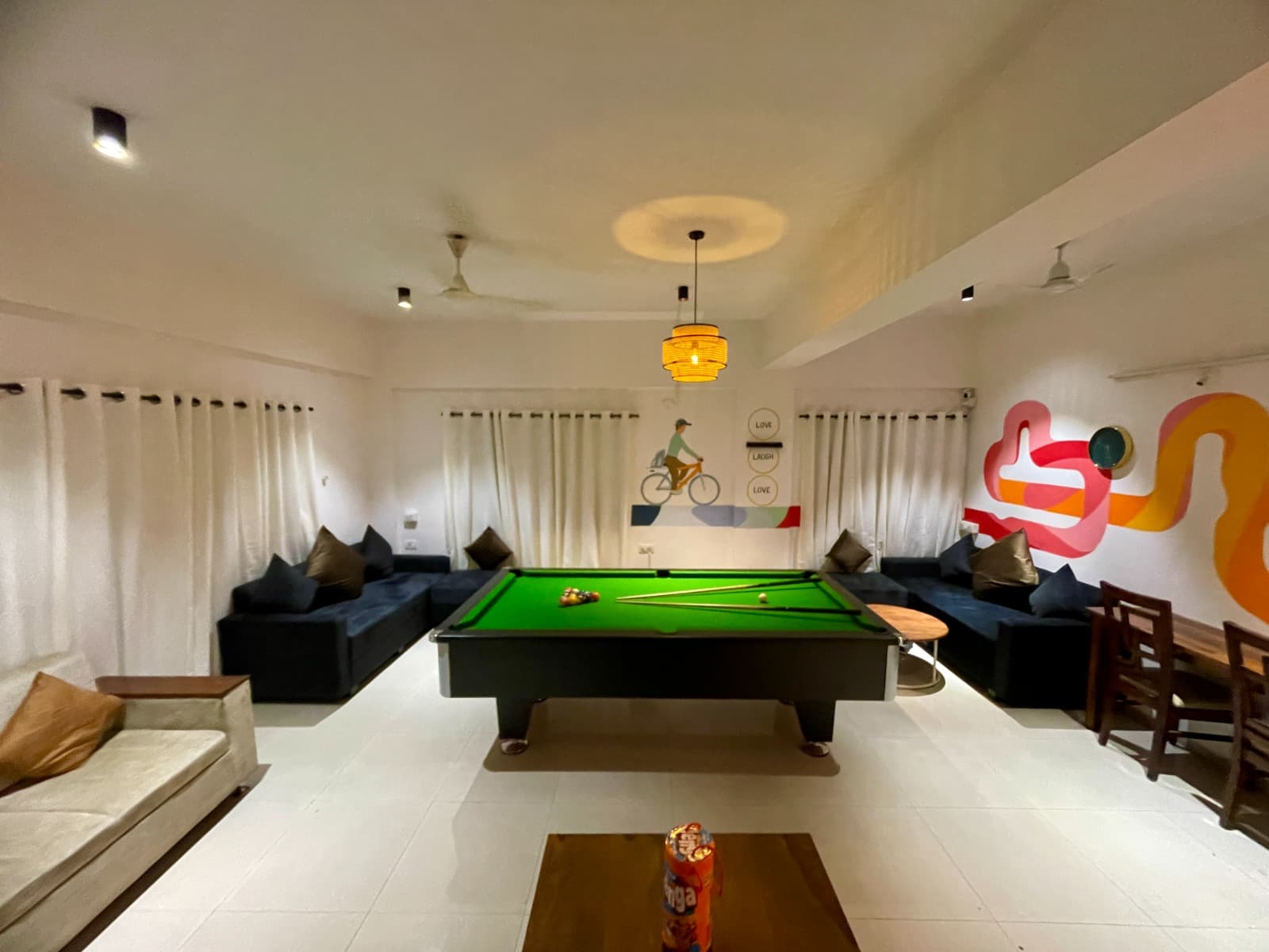 Community Manager at Hoshtel99