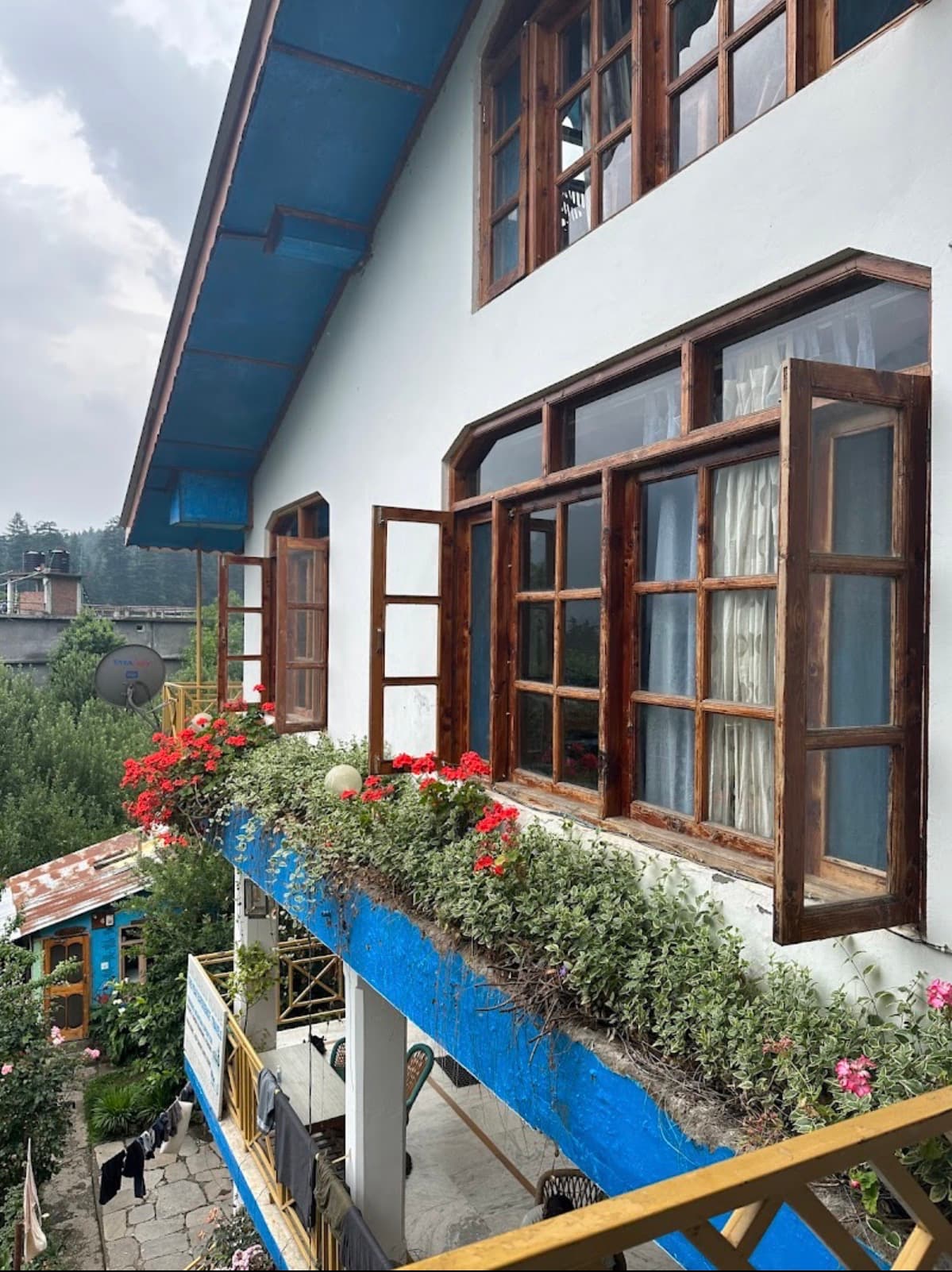 Front Desk & Community Manager