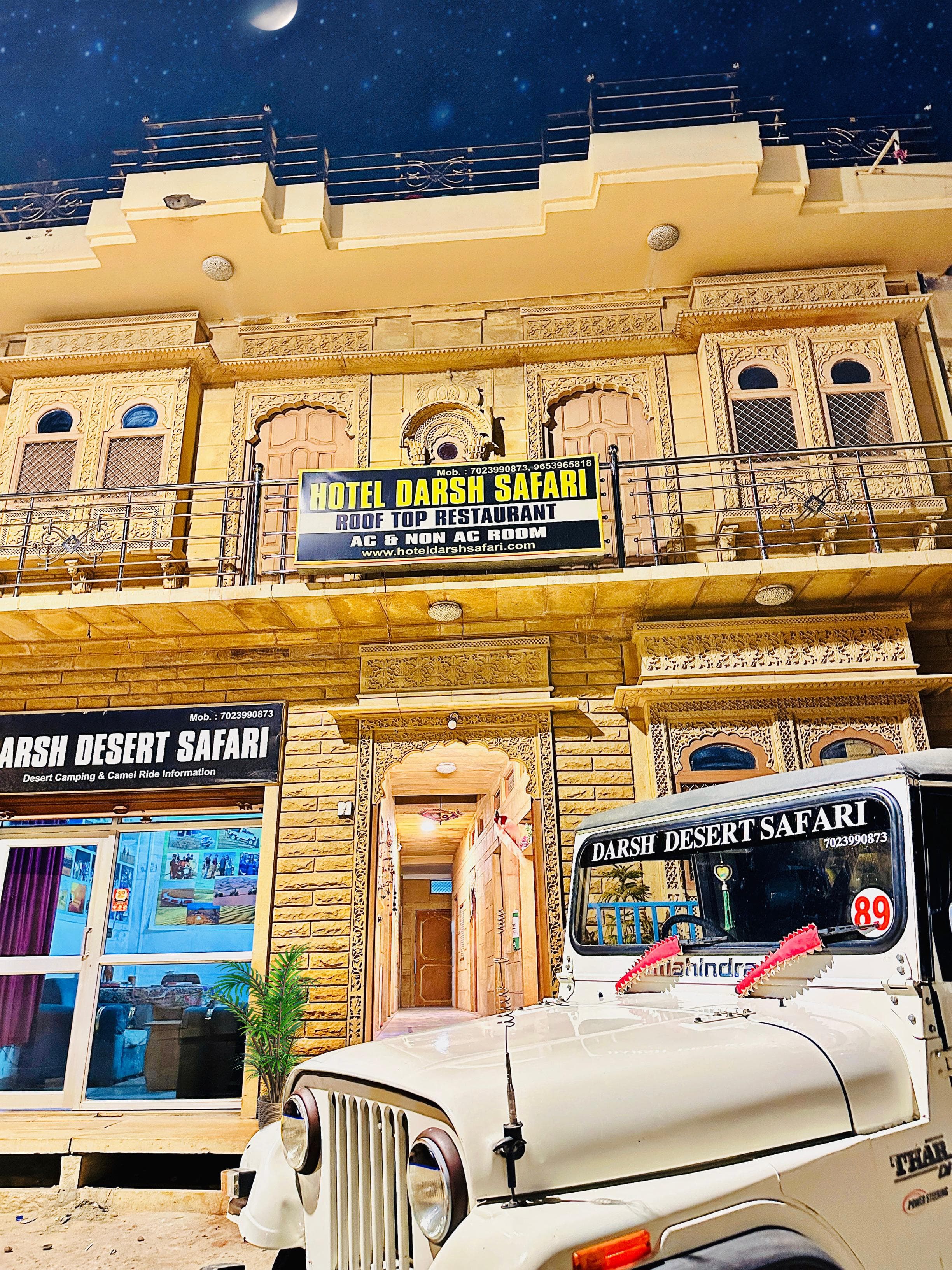 Wall Artist and Social Media Manager